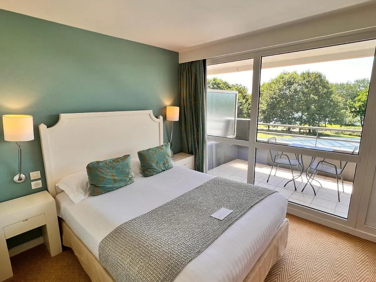 Ploërmel Best Western Plus Le Roi Arthur Hotel & Spa צרפת