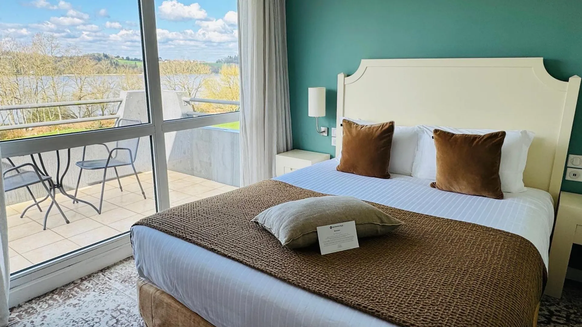 Ploërmel Best Western Plus Le Roi Arthur Hotel & Spa צרפת
